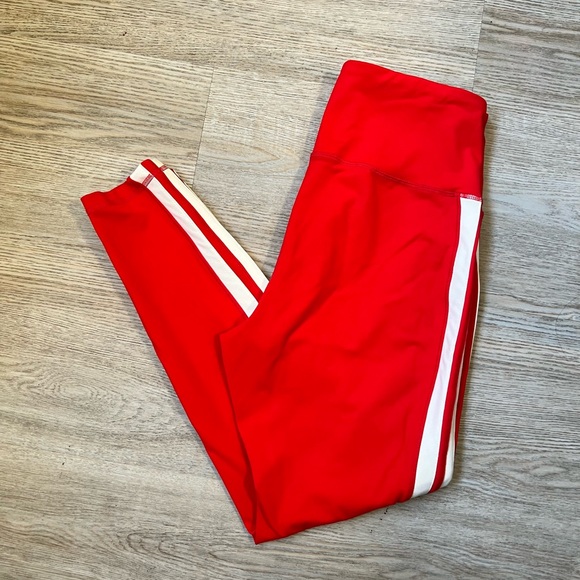 Red & Whited Striped Activewear Leggings - Picture 1 of 4